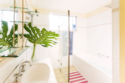 Coal D' Vine Cottage - Cessnock NSW - Accommodation Bookings 1