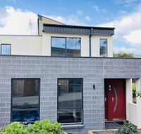 Apollo Bay Seal Apartments