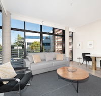 Uber Chic Newtown Designer Pad H392 - Accommodation Bookings
