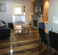 3ree Spacious  charming Apartment - Accommodation Bookings