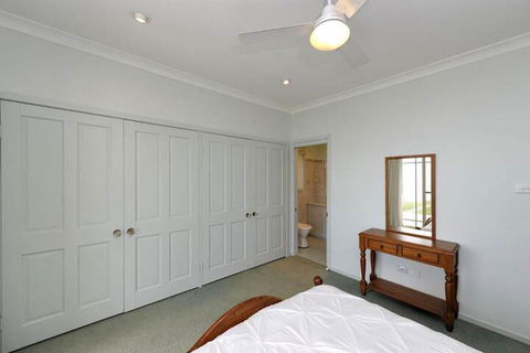 Cook St. 4 Salamander Bay - Accommodation Bookings 5
