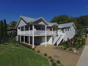 Autumn Home - Our Place At Bright - Accommodation Bookings 4