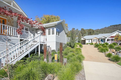 Autumn Home - Our Place At Bright - Accommodation Bookings 1