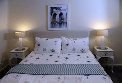 Adelaide City Apartment - 3BR, 2Bath & Carpark - Accommodation Bookings 4