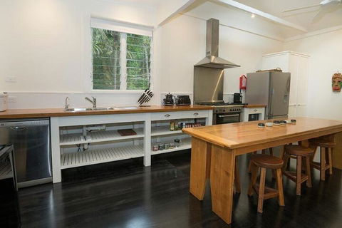 Blue Peter - Accommodation Bookings 0