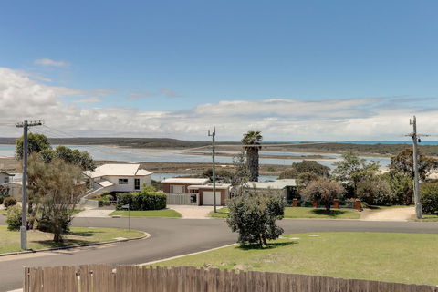 Outlook Views - Accommodation Bookings 0