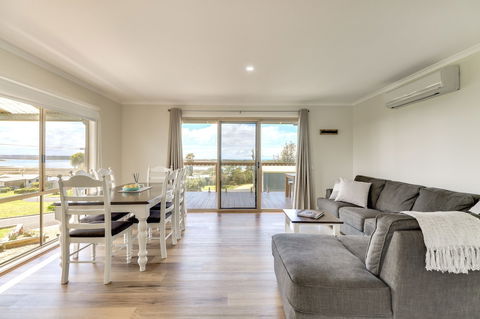 Outlook Views - Accommodation Bookings 2