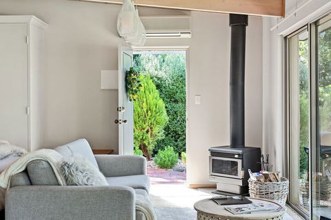 Adelaide Hills Retreats - Accommodation Bookings 5