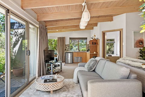 Adelaide Hills Retreats - Accommodation Bookings 7