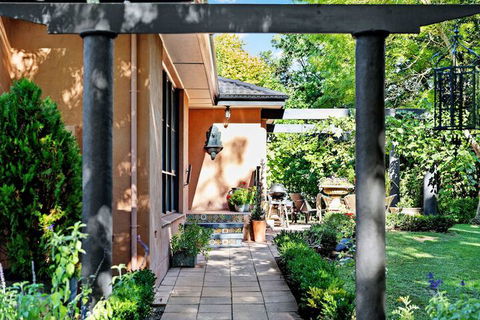 Adelaide Hills Retreats - Accommodation Bookings 3