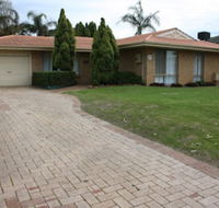 Canal Time Holiday Home - Accommodation Bookings