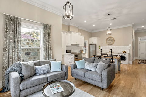 Grandview Accommodation - The Elm Tree Apartments - Accommodation Bookings 5