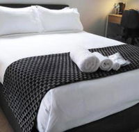 Lakeside Retreat  Business - Accommodation Bookings
