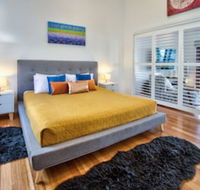 Heliconia 10 Newly Renovated House - Accommodation Bookings