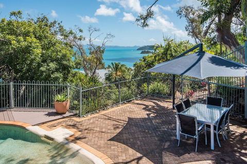 Heliconia 10 Newly Renovated House - Accommodation Bookings 2