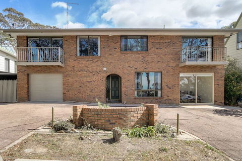 Four Seasons - Accommodation Bookings 6