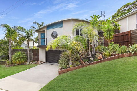 Lake House - Accommodation Bookings 2