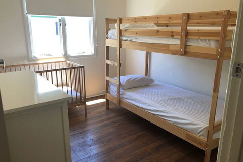 Barefoot Beach Cottage - Accommodation Bookings 4