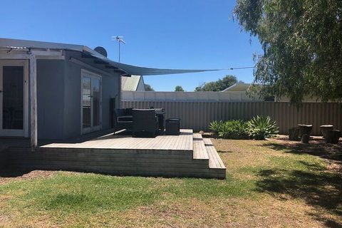 Barefoot Beach Cottage - Accommodation Bookings 1