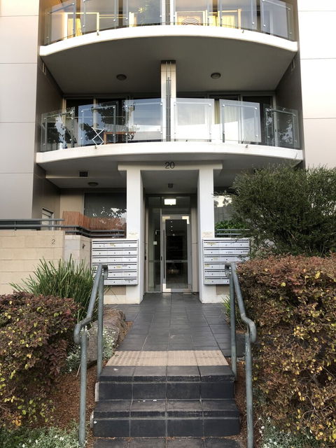 Staying Places - The Avenue - Accommodation Bookings 2