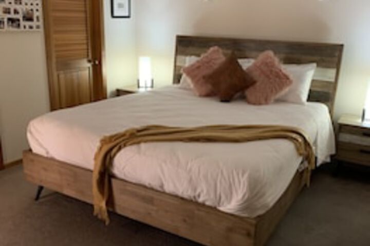 Flora Hill VIC Accommodation Bookings