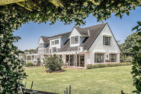 A PERFECT STAY - Pacific Ridge - Accommodation Bookings 6