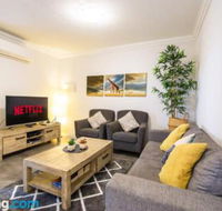 Deluxe Stays McMillan Holiday Apartments with Complimentary Parking  Netflix - Accommodation Bookings