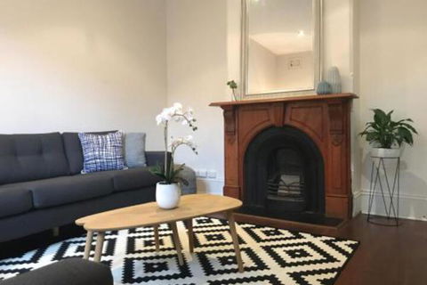 Zaara - Accommodation Bookings 0