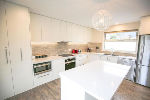 Aberdeen - Accommodation Bookings 2