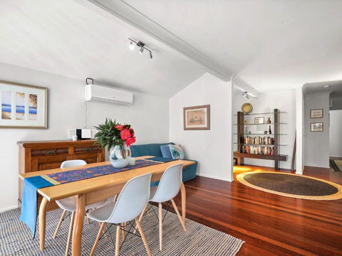 Whiting Escape 2 / 13 Whiting Avenue Terrigal - Accommodation Bookings 1