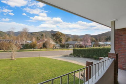 Abbey Rose - Bright, VIC - Accommodation Bookings 0