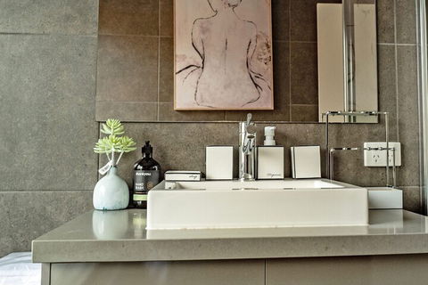 AUJOY 4 Bed Townhouse Glen Waverley - Accommodation Bookings 2