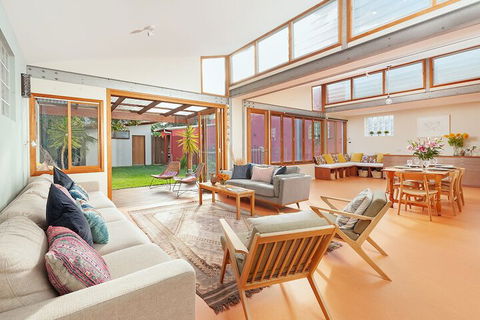 Sunny Family Beach House - Accommodation Bookings 2