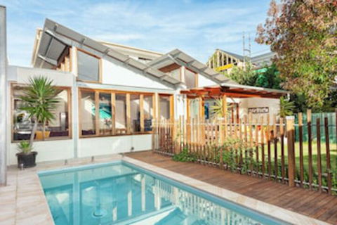 Sunny Family Beach House - Accommodation Bookings 0