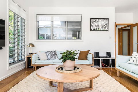 Shore Beats Work - Accommodation Bookings 5