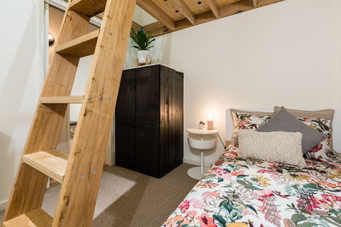 Isla, 2BDR Fitzroy Apartment - Accommodation Bookings 4