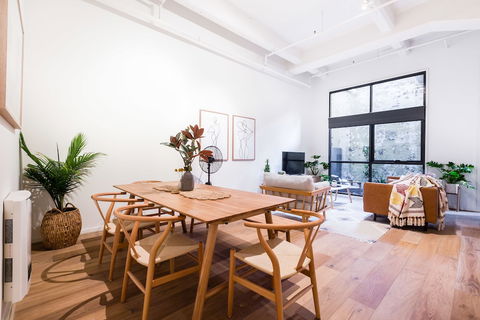 Isla, 2BDR Fitzroy Apartment - Accommodation Bookings 2