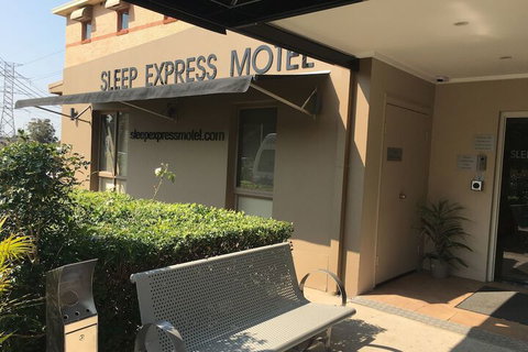 Arena Hotel - Accommodation Bookings 2