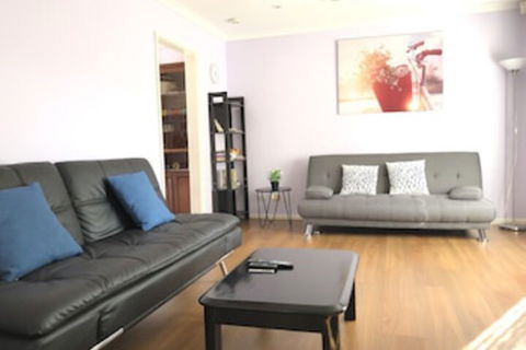 Canberra Entire House 3 Bedroom - Accommodation Bookings 0