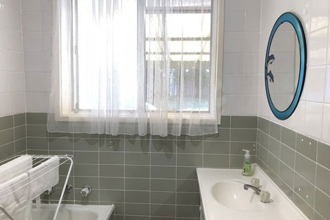 Canberra Entire House 3 Bedroom - Accommodation Bookings 7