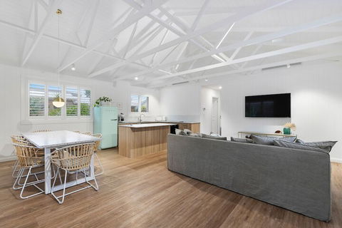 A PERFECT STAY Sunset Beach Summer Breeze - Accommodation Bookings 5