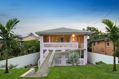 A PERFECT STAY Sunset Beach Summer Breeze - Accommodation Bookings 1
