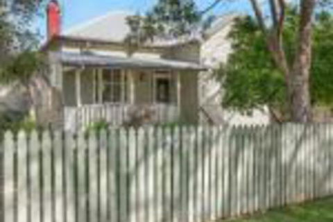 Ambiente Cottage Pet & Family Friendly - Accommodation Bookings 0