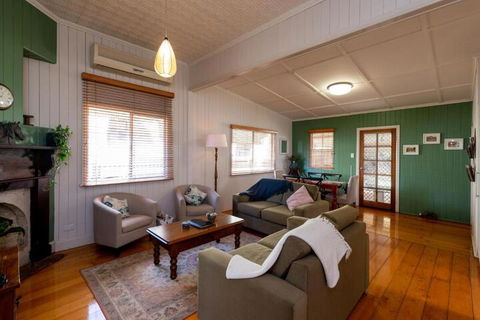 Ambiente Cottage Pet & Family Friendly - Accommodation Bookings 3