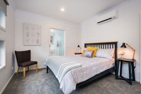 Albury Yalandra Apartment 3 - Accommodation Bookings 1
