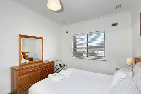 SUMMER BREEZE - Holiday And Business Accommodation - Accommodation Bookings 6