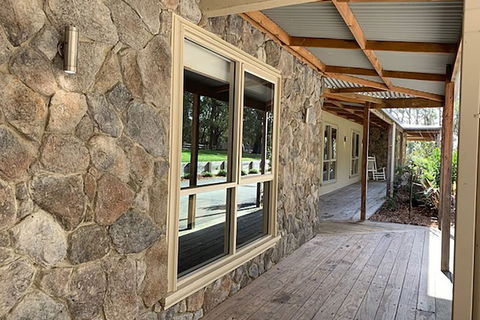 Grand Gippsland Home Sleeps Up To 28 - Accommodation Bookings 1