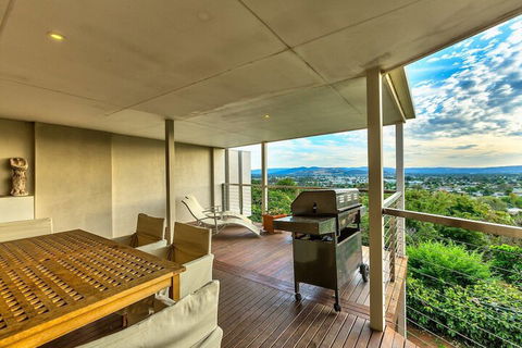 Highview - Accommodation Bookings 1