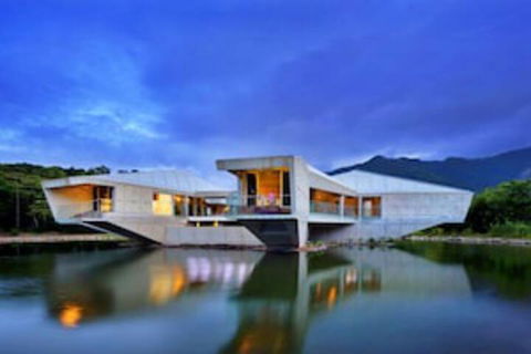 Alkira Award Winning Luxury Holiday Home - Accommodation Bookings 0