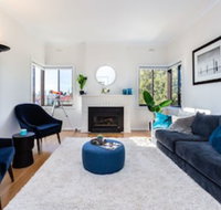 Lighthouse Cozy 2BDR with CITY VIEWS - Accommodation Bookings